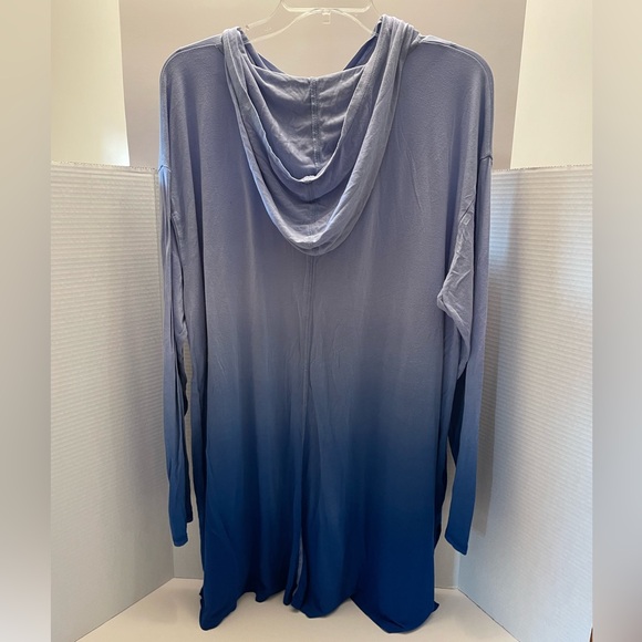 Livi Blue Hooded Top, Size 18-20 - Picture 2 of 3